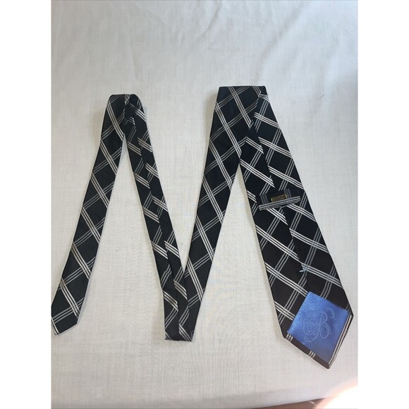 Bugatti Men’s Dress Tie Size 60” Black Striped 100% Silk Business Formal - Picture 8 of 12